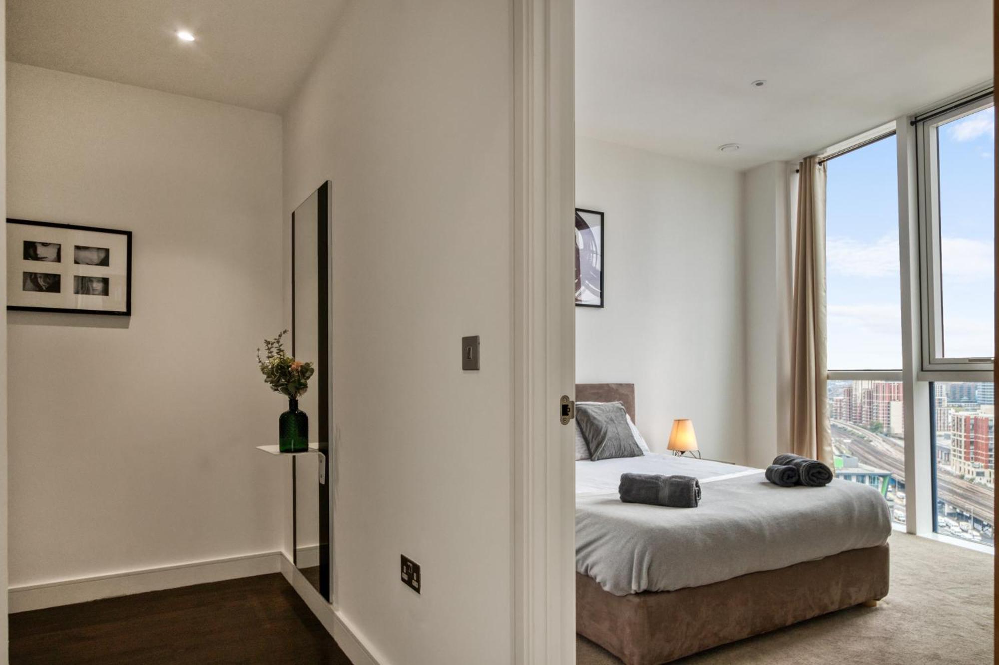 Stunning 360º View Luxurious Penthouse Lägenhet London Exteriör bild