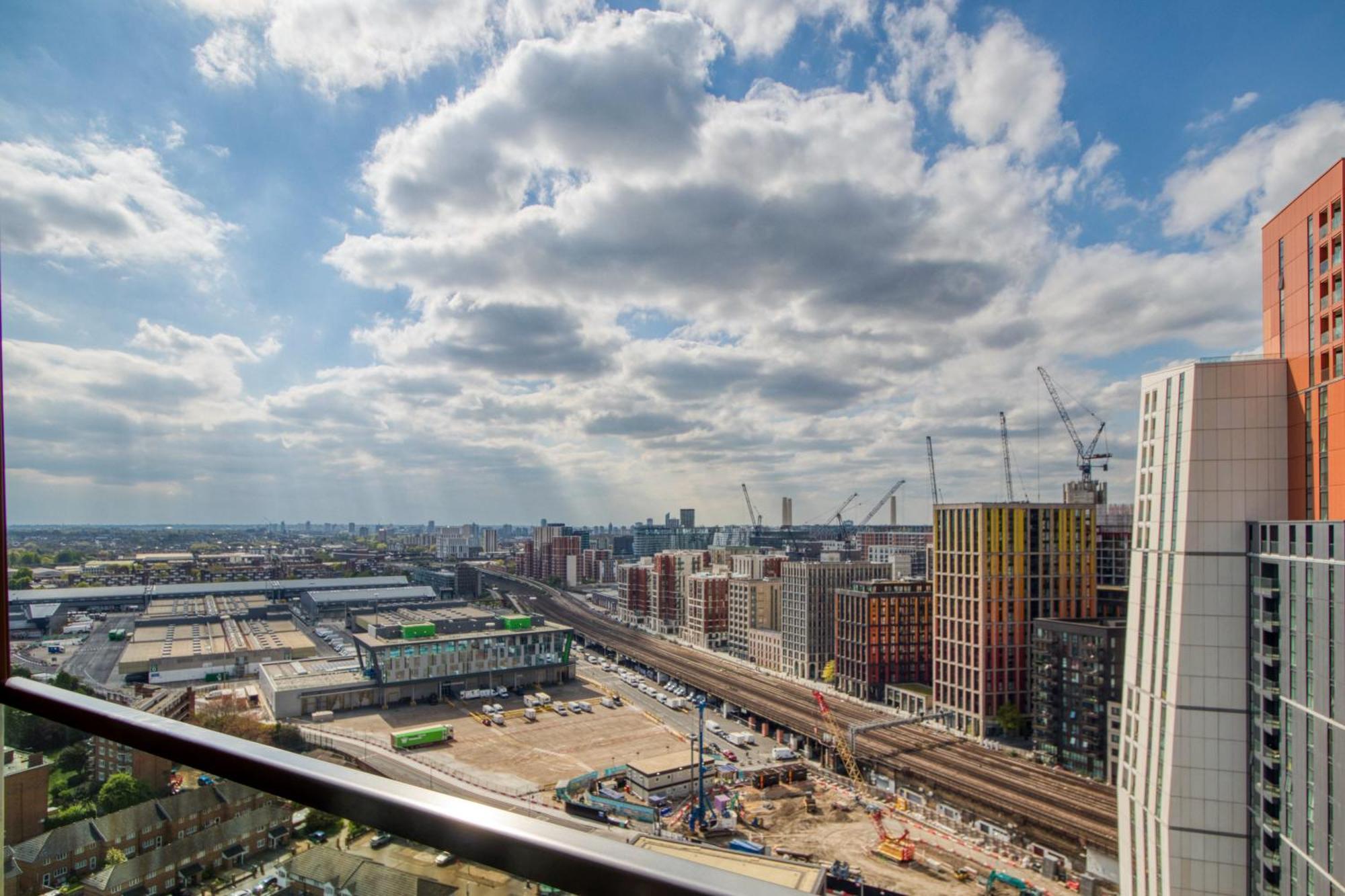 Stunning 360º View Luxurious Penthouse Lägenhet London Exteriör bild
